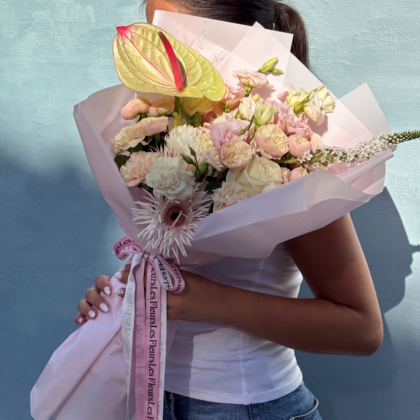 Rosé Jardin – Anthurium Premium Çiçek Buketi